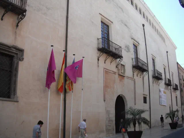 De binnenplaats van het Palau Ducal dels Borja in Gandía De binnenplaats van het Palau Ducal dels Borja in Gandía