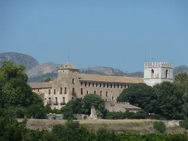 De kloostergang van het Monestir de Sant Jeroni de Cotalba bij Gandía De kloostergang van het Monestir de Sant Jeroni de Cotalba bij Gandía