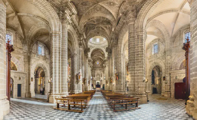 De binnenkant van de kathedraal in Jerez