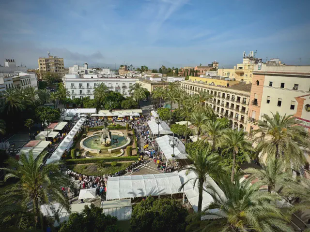 Foto van het plein del Arenal tijdens een markt