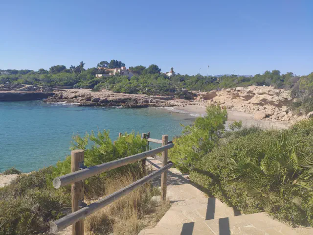 Foto van de baai Cala Vidre in L'ametlla de Mar Foto van de baai Cala Vidre in L'ametlla de Mar