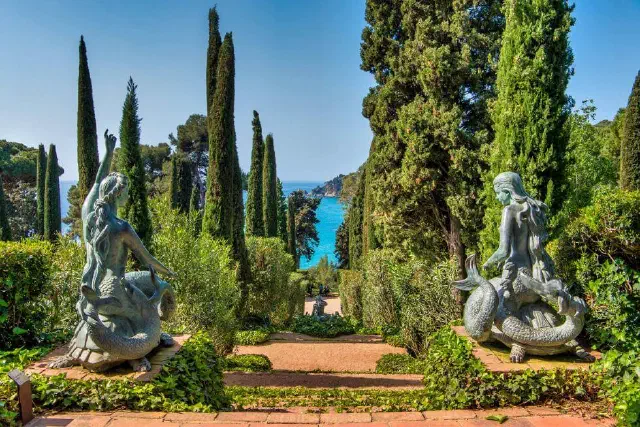 Kleurrijke foto in de tuinen van Santa Clotilde in Lloret de Mar