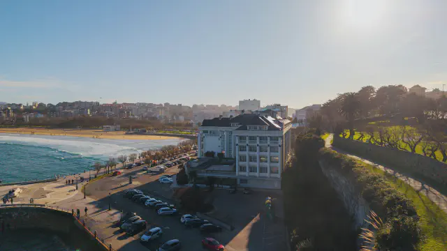 Het koninklijke Palacio de la Magdalena op het schiereiland in Santander Het koninklijke Palacio de la Magdalena op het schiereiland in Santander
