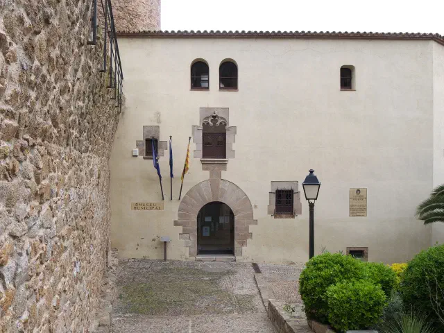 Het Museu Municipal in de Vila Vella van Tossa de Mar met kunstcollectie